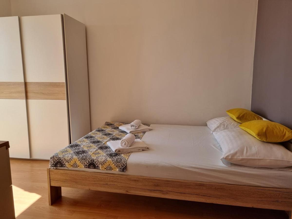 Apartment Wallot Novalja Eksteriør billede