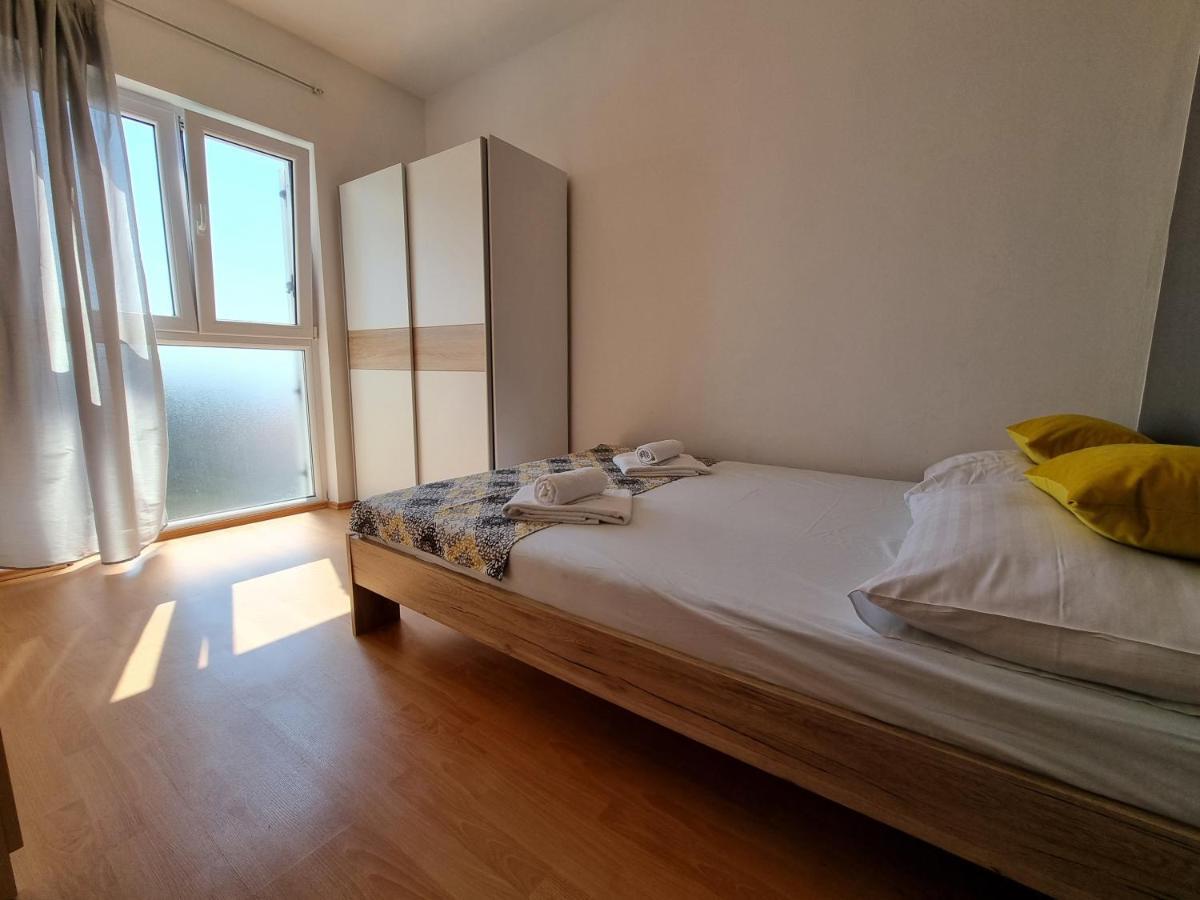 Apartment Wallot Novalja Eksteriør billede